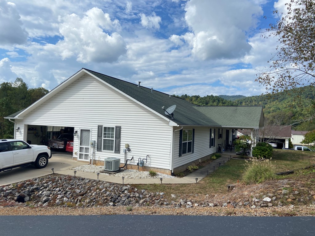 277 West Coventry Drive