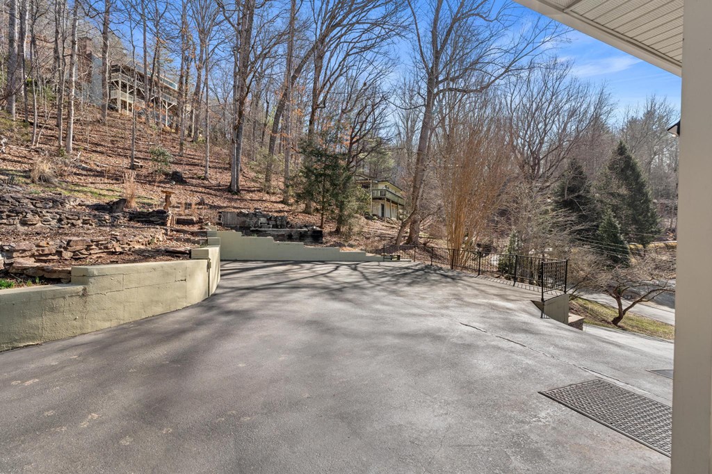 24 Winding Way Drive