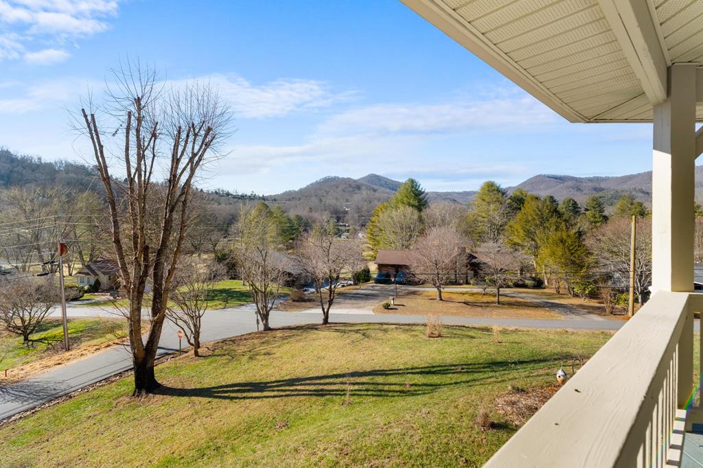 24 Winding Way Drive