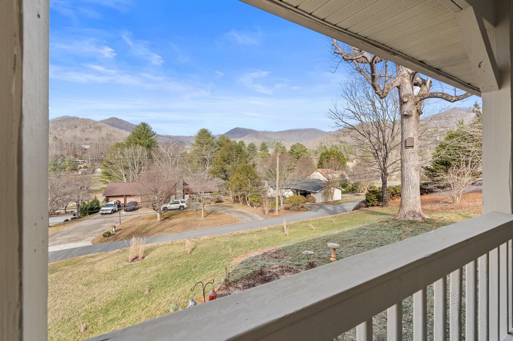 24 Winding Way Drive