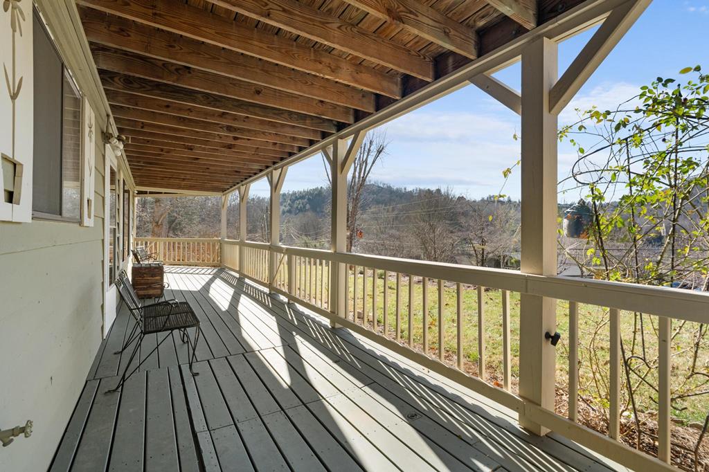 24 Winding Way Drive