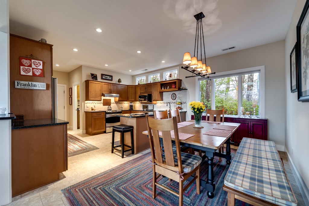 235 Maclor Forest Heights Rd