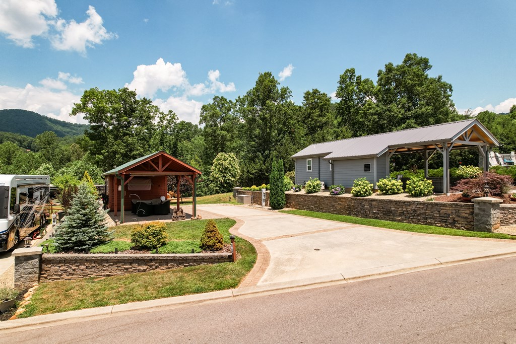 60 Sunset Lane