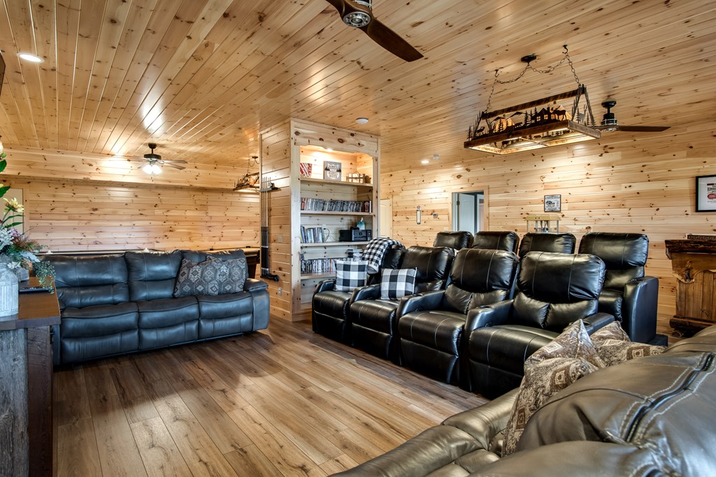 599 Red Oak Rd