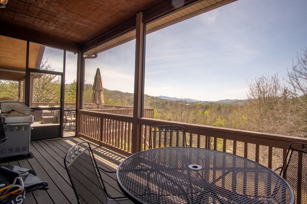 599 Red Oak Rd