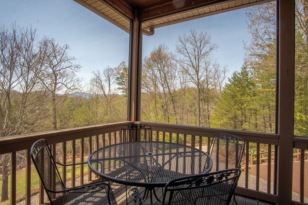 599 Red Oak Rd