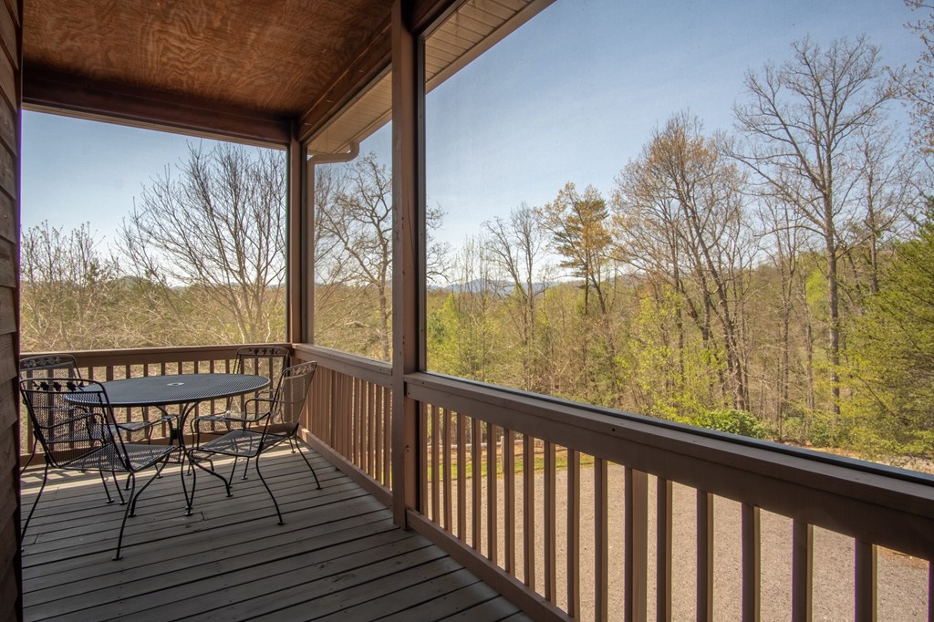 599 Red Oak Rd