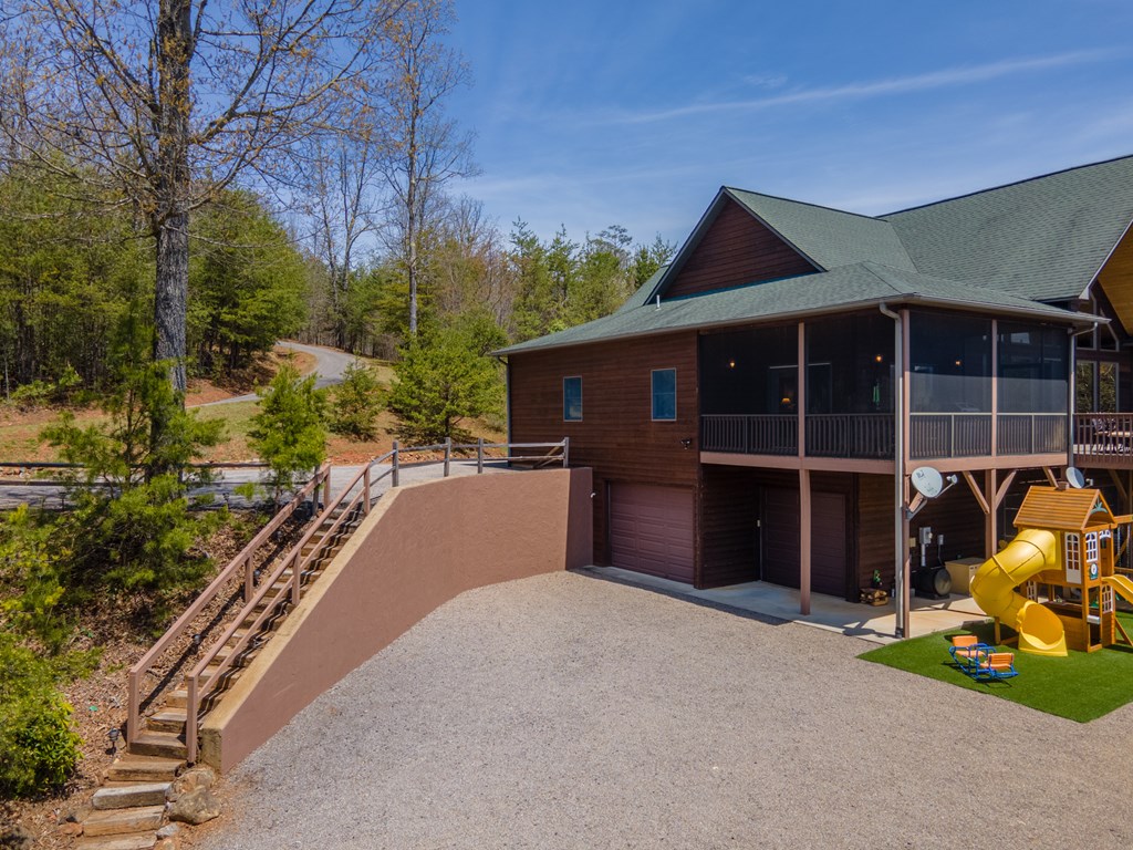 599 Red Oak Rd