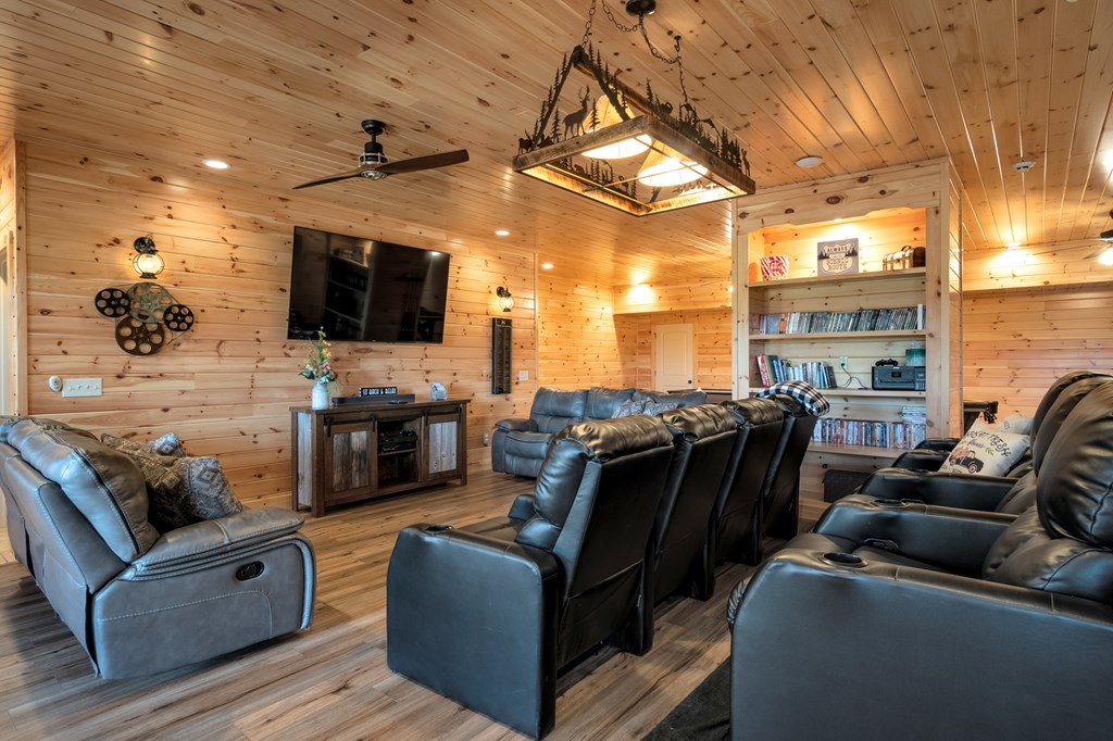 599 Red Oak Rd