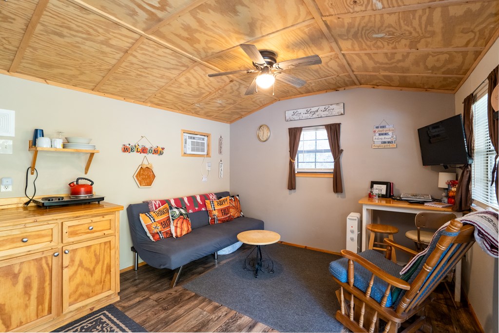 116 Hatfield Road, Franklin