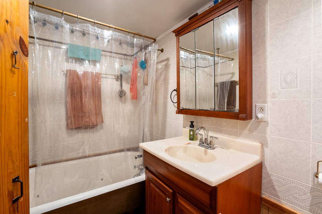 116 Hatfield Road, Franklin