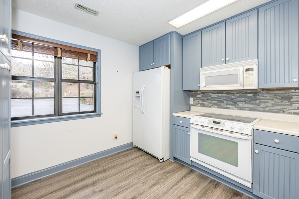 850 Country Club Drive