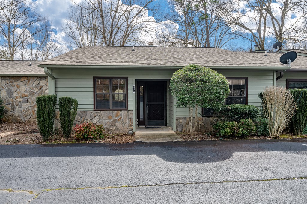 850 Country Club Drive