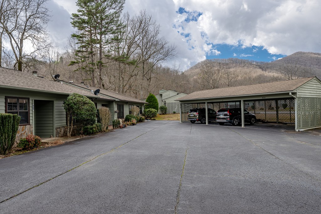 850 Country Club Drive