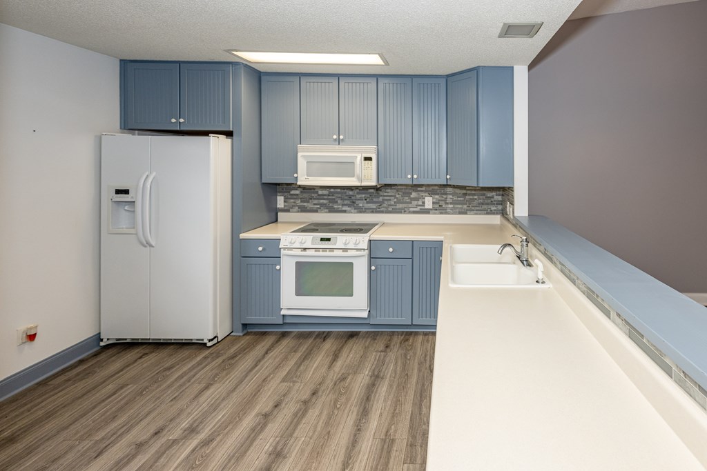 850 Country Club Drive