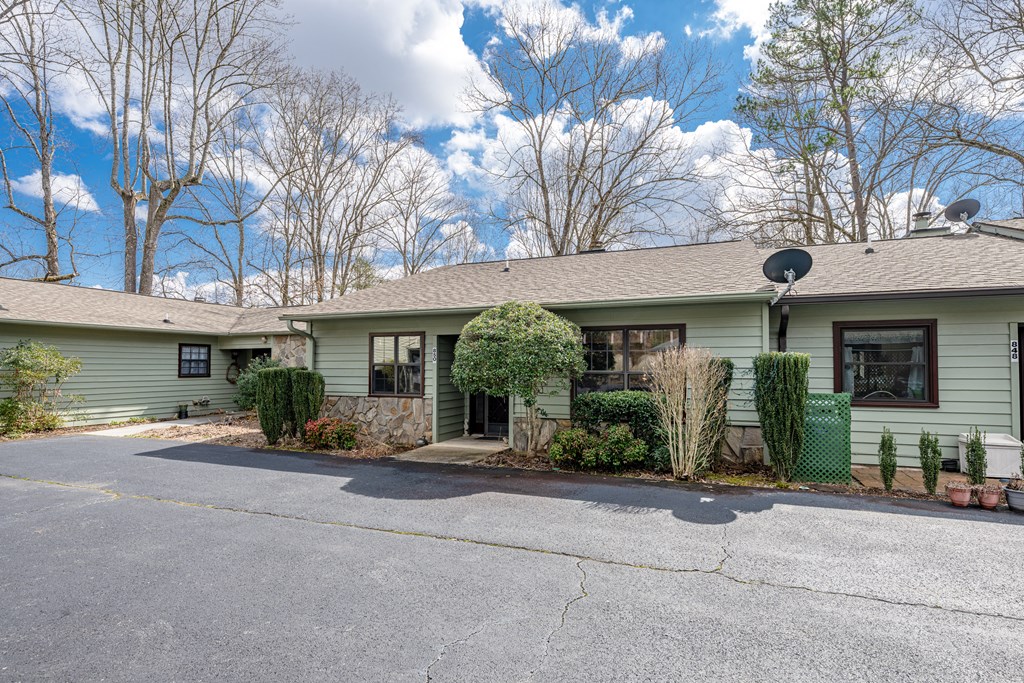 850 Country Club Drive