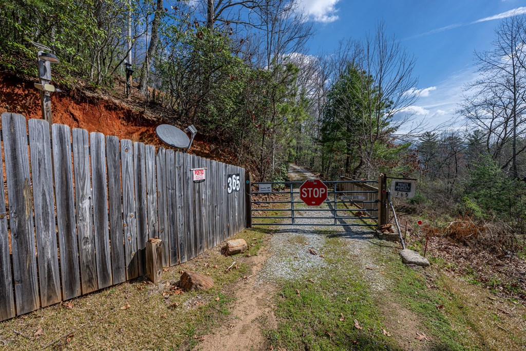 365 Fox Hollow Circle