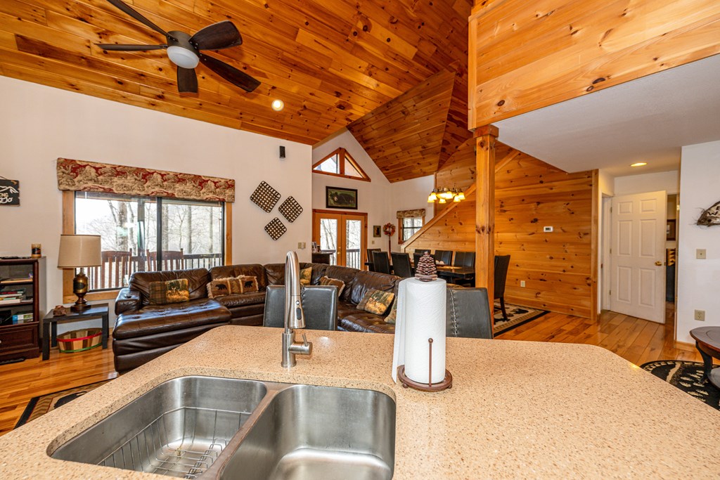 233 Sunset Point