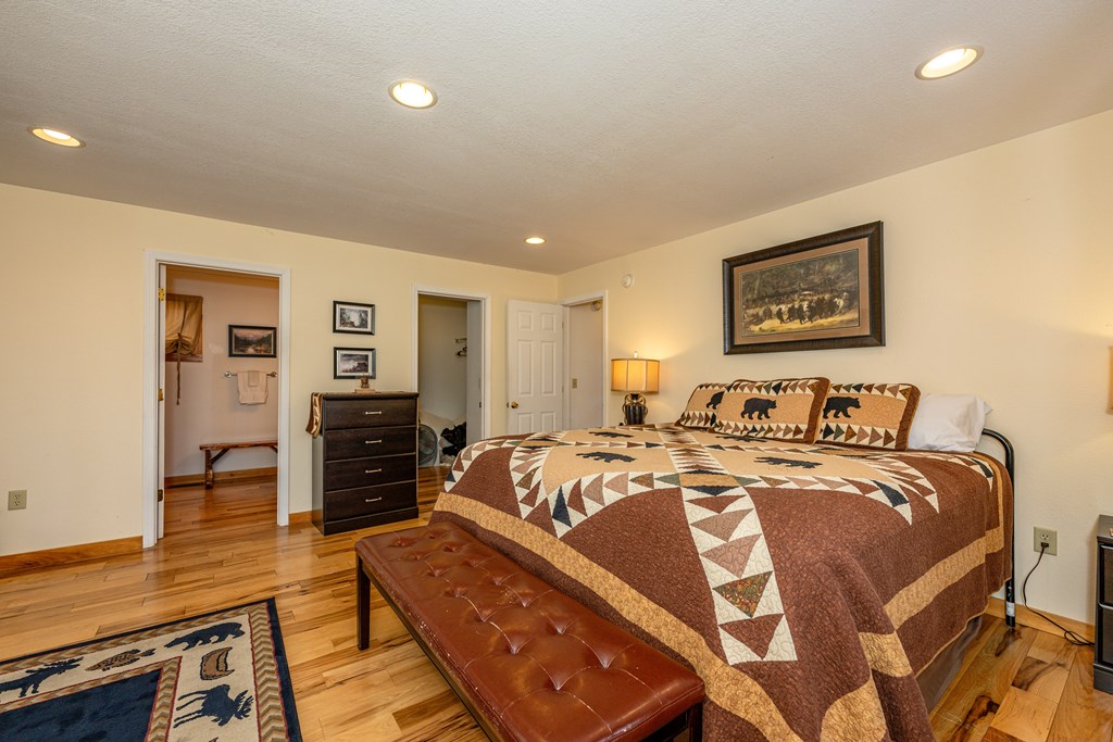 233 Sunset Point