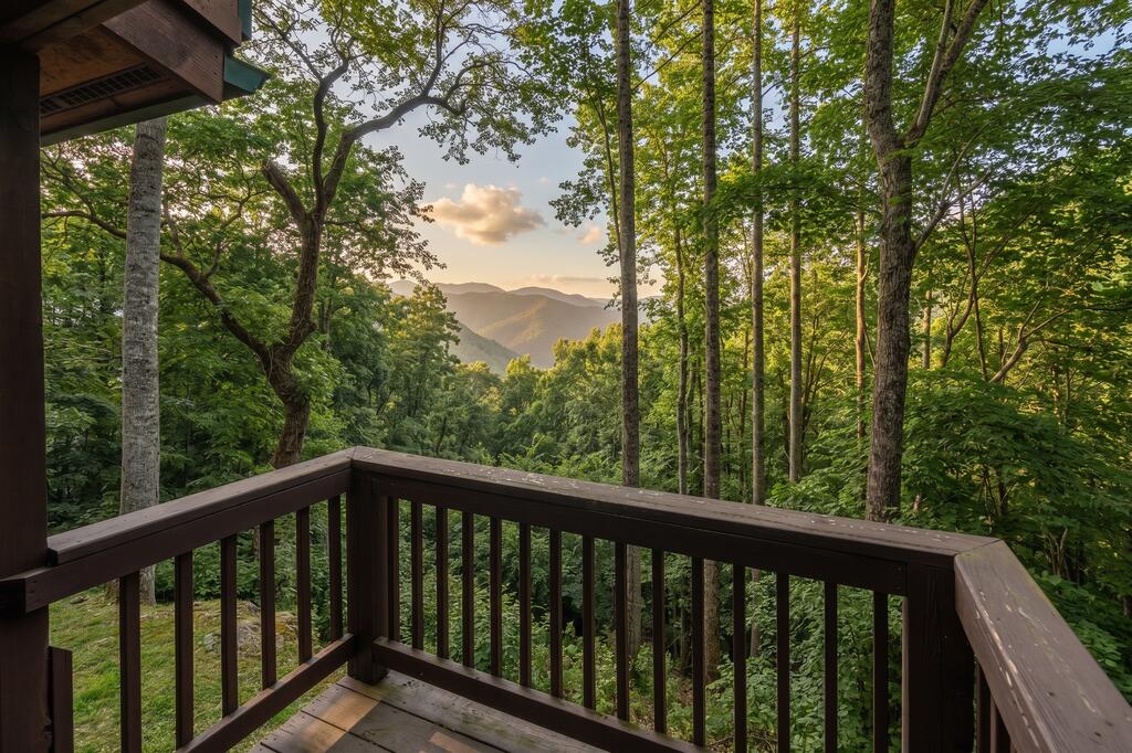 233 Sunset Point