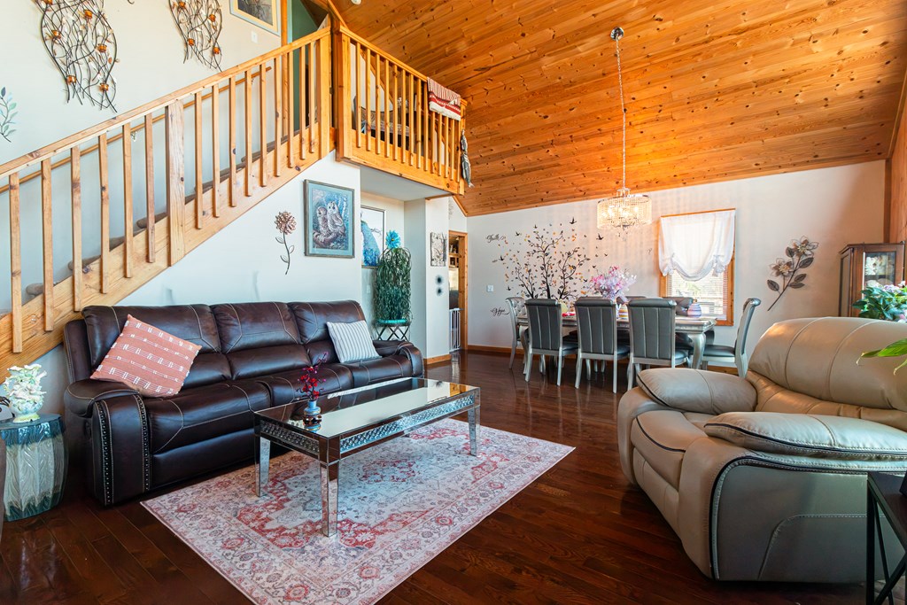 432 Natures Edge Road