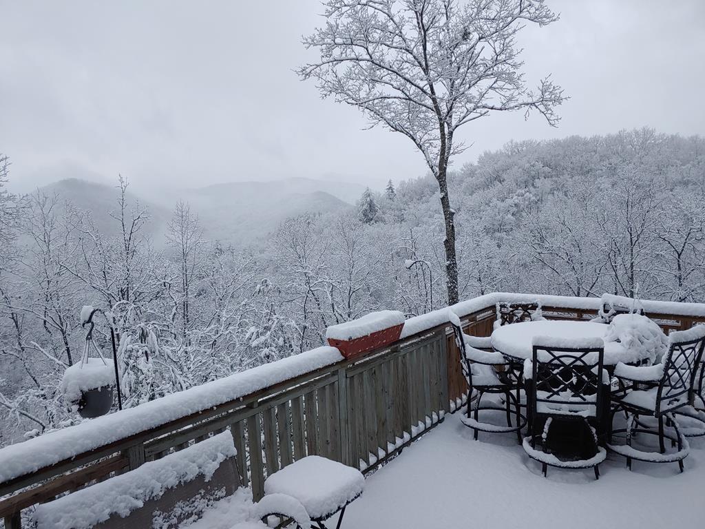 432 Natures Edge Road