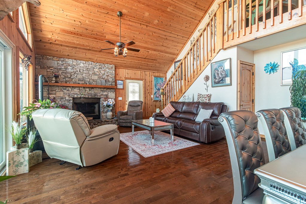 432 Natures Edge Road