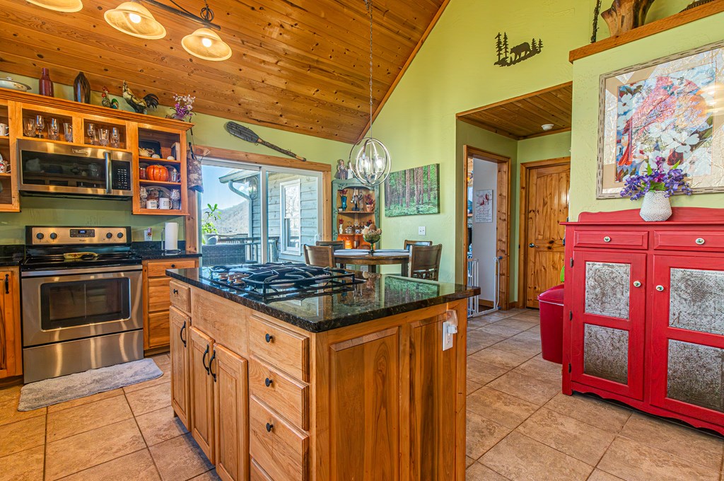 432 Natures Edge Road