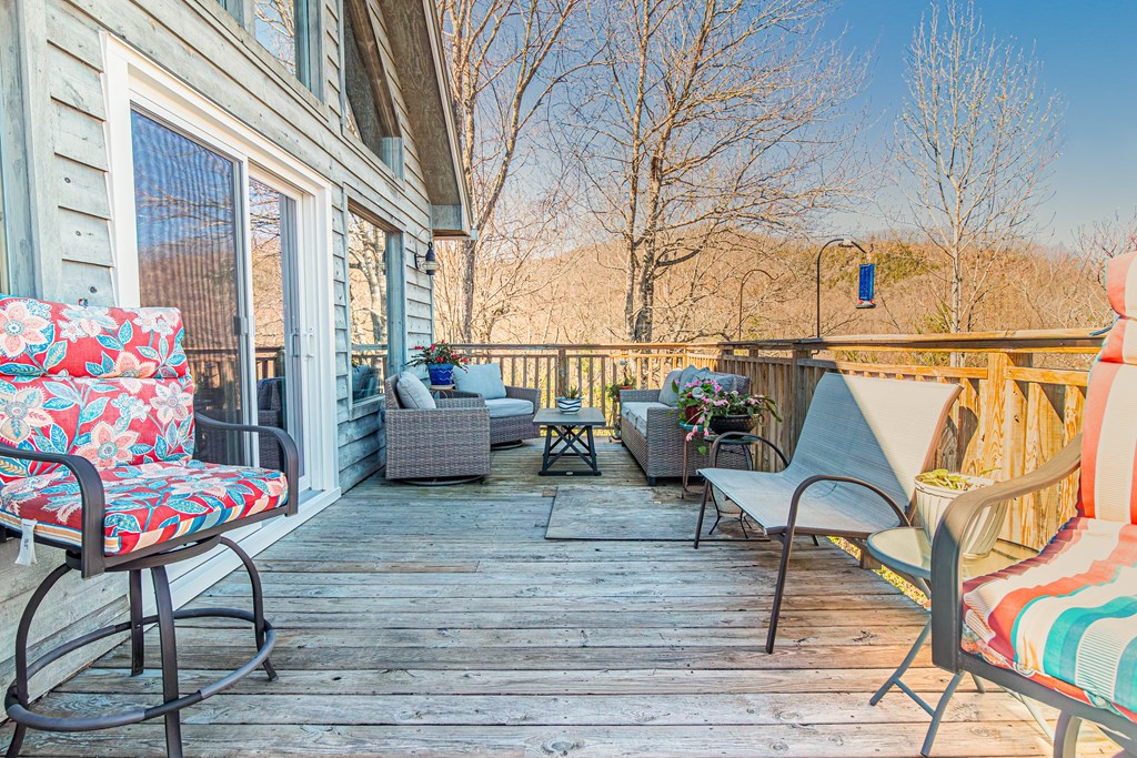 432 Natures Edge Road