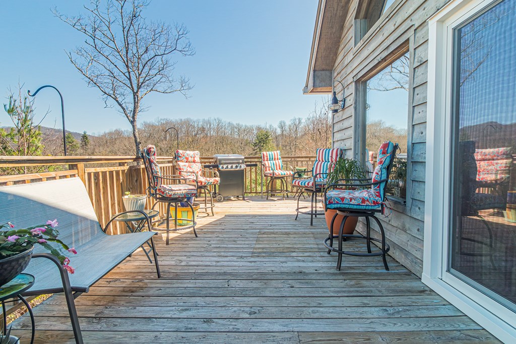 432 Natures Edge Road