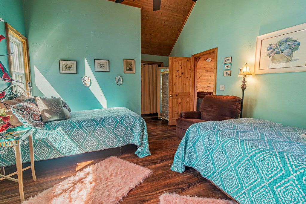 432 Natures Edge Road