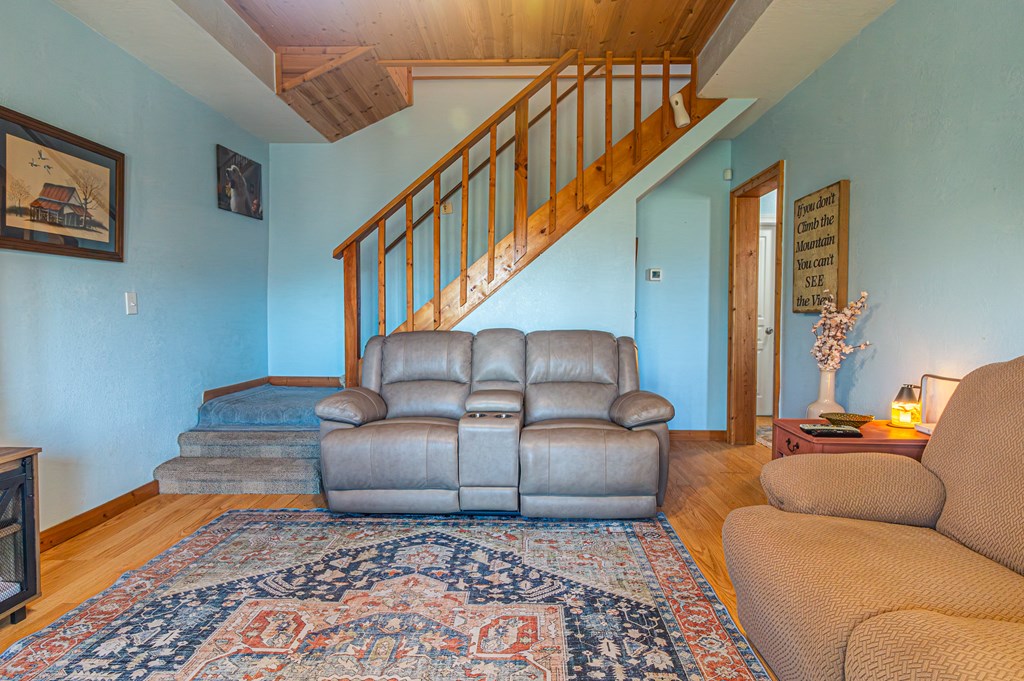 432 Natures Edge Road