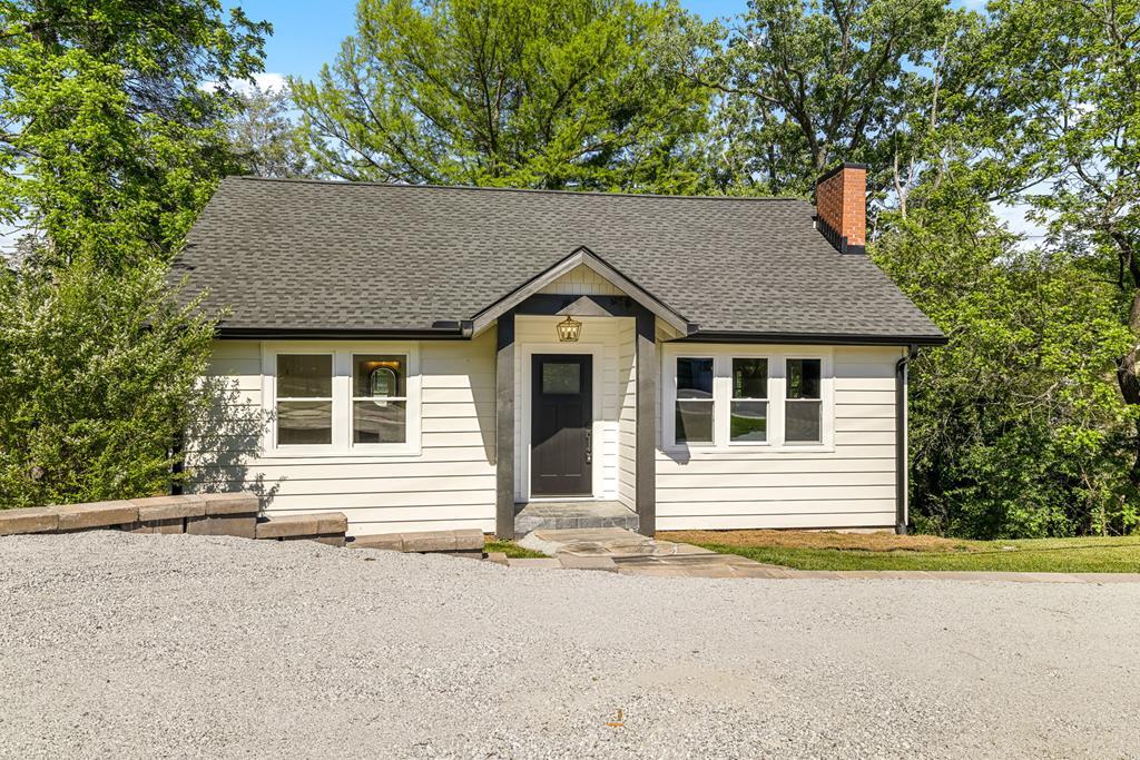 523 Harrison Ave