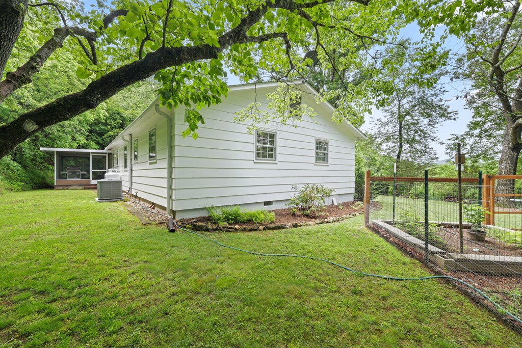 589 Noah Gibson Road