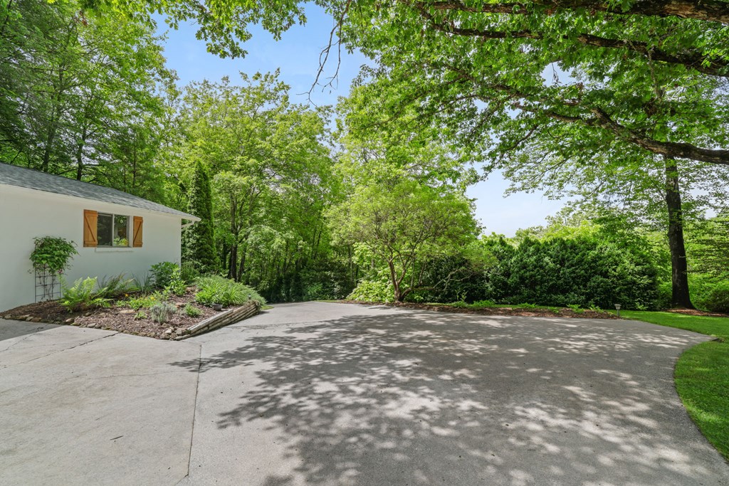 589 Noah Gibson Road