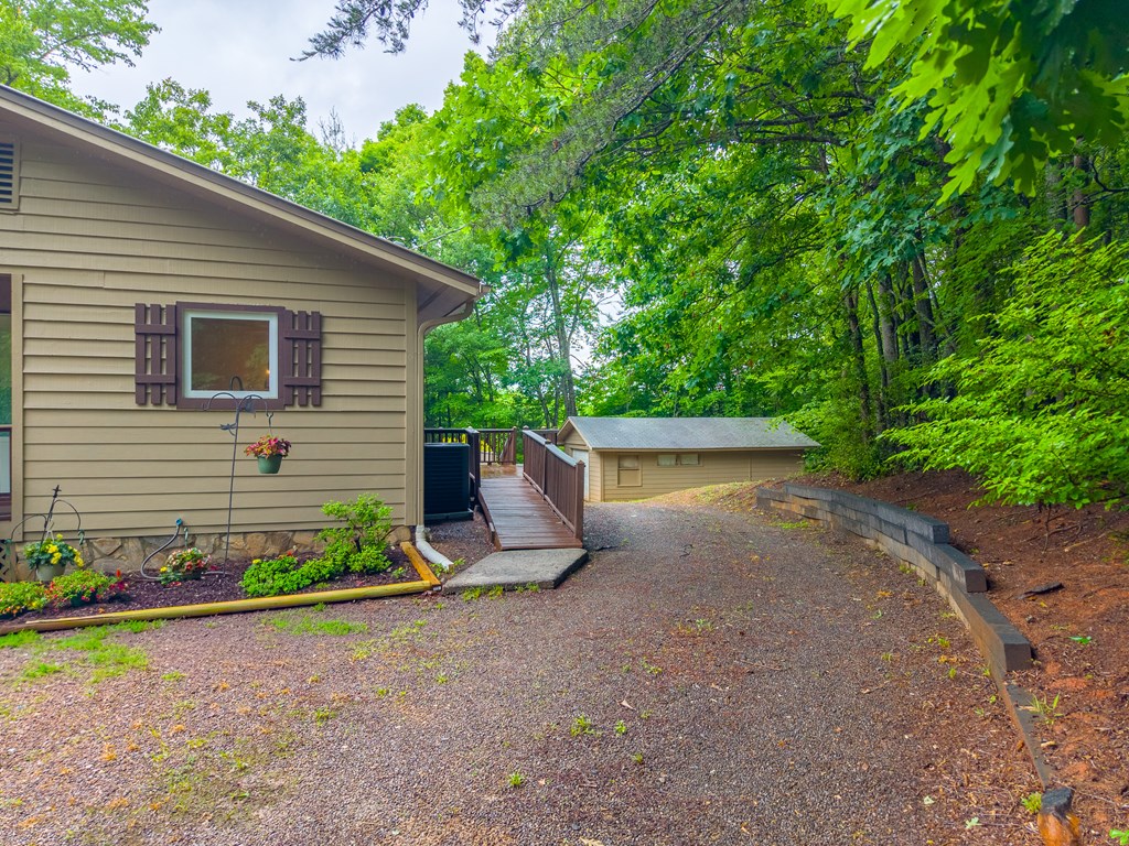 132 Eagles Nest Rd