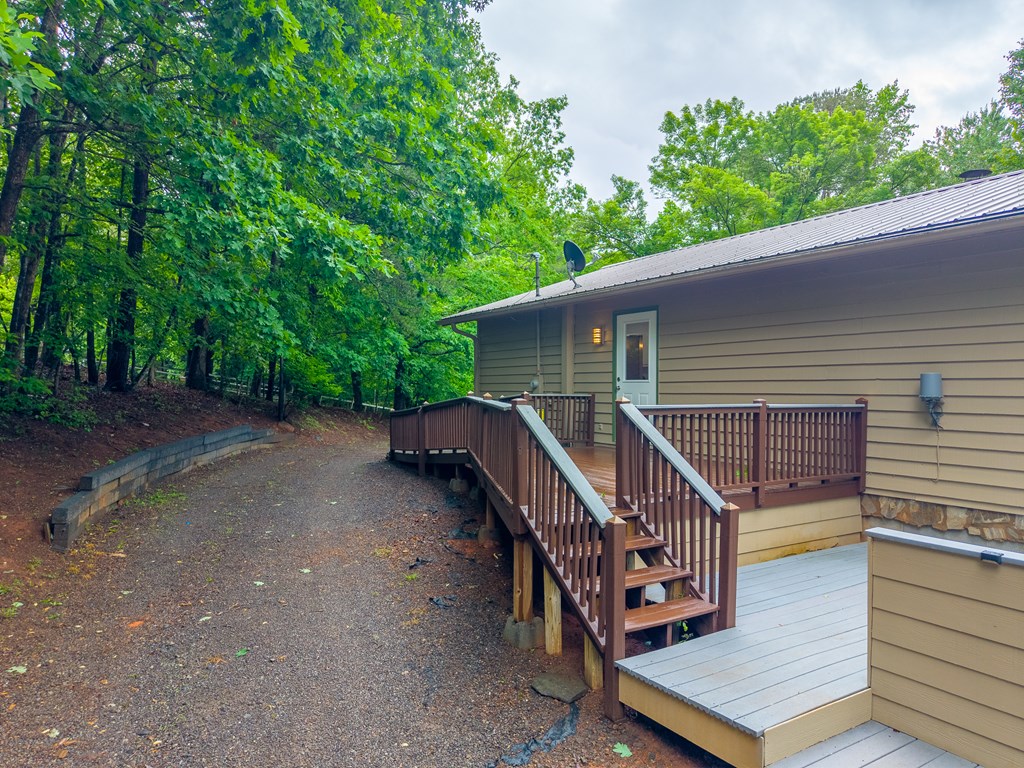 132 Eagles Nest Rd