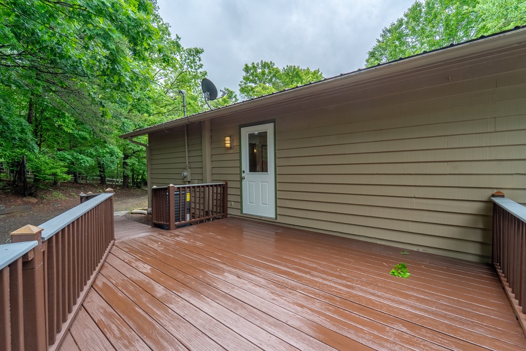 132 Eagles Nest Rd