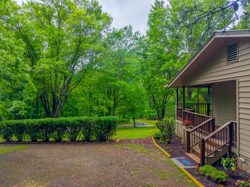 132 Eagles Nest Rd