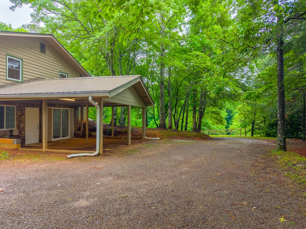 132 Eagles Nest Rd