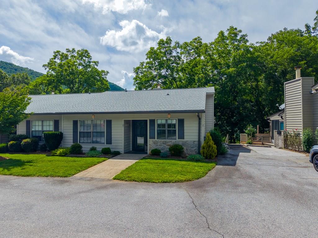 27 Plum Tree Lane