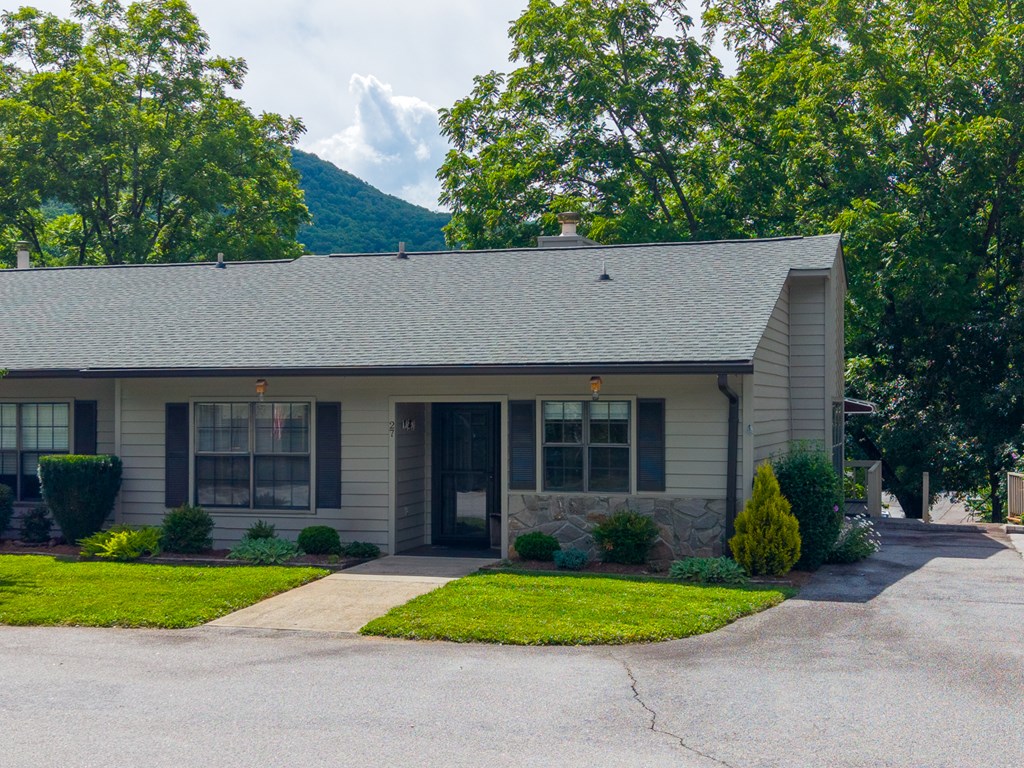 27 Plum Tree Lane