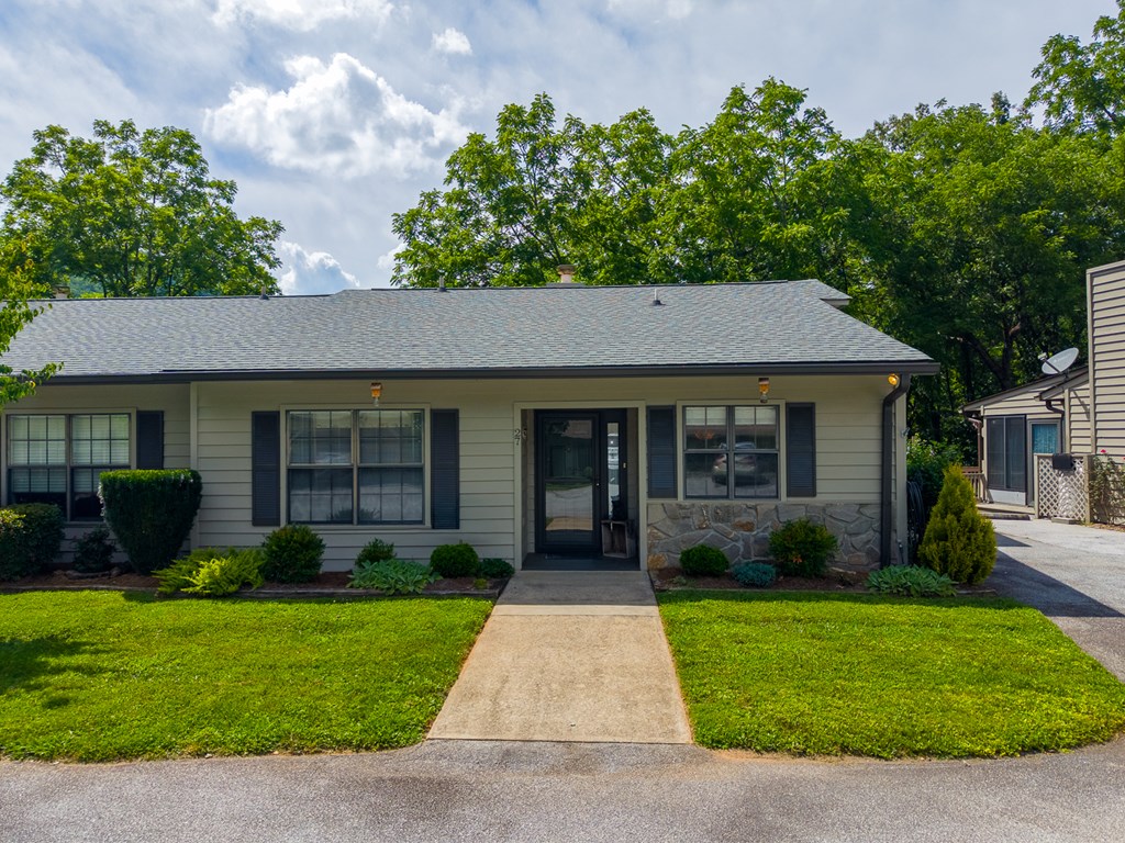 27 Plum Tree Lane