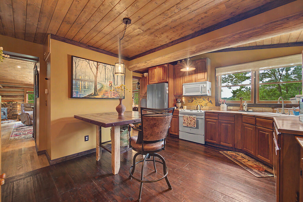 82 Pope Road