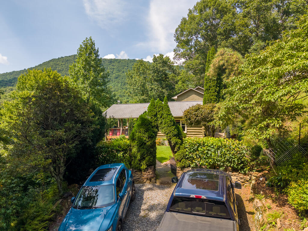 82 Pope Road