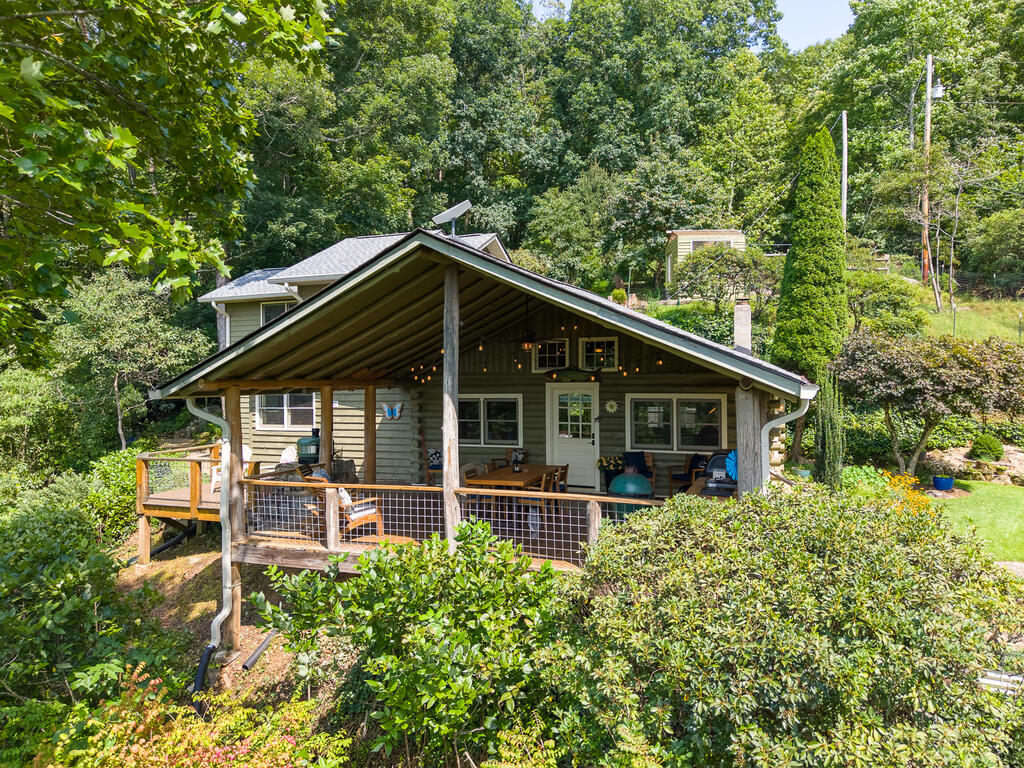 82 Pope Road