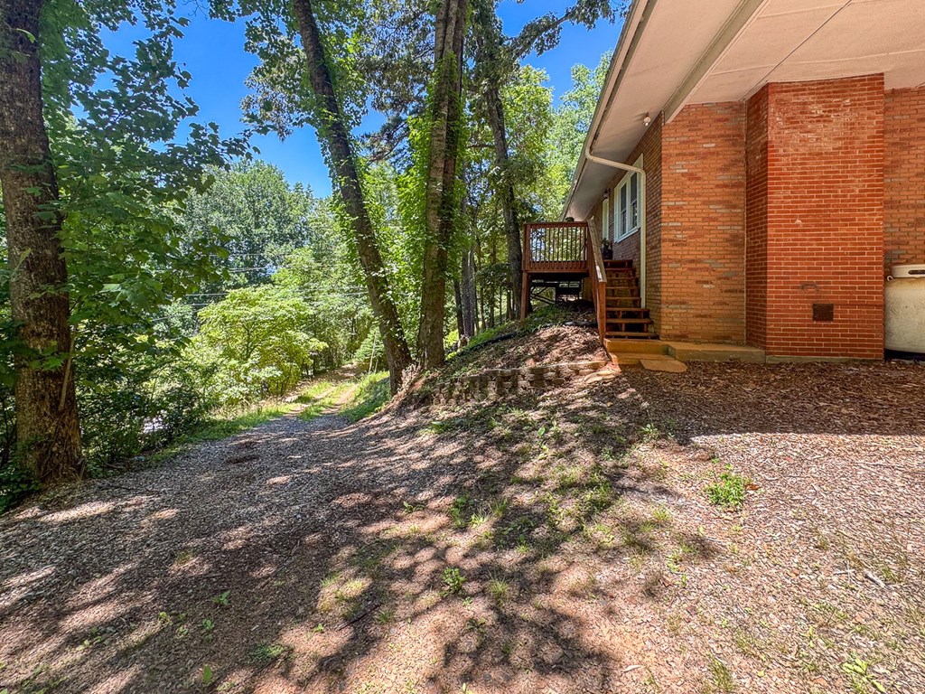 506 Guffie Road