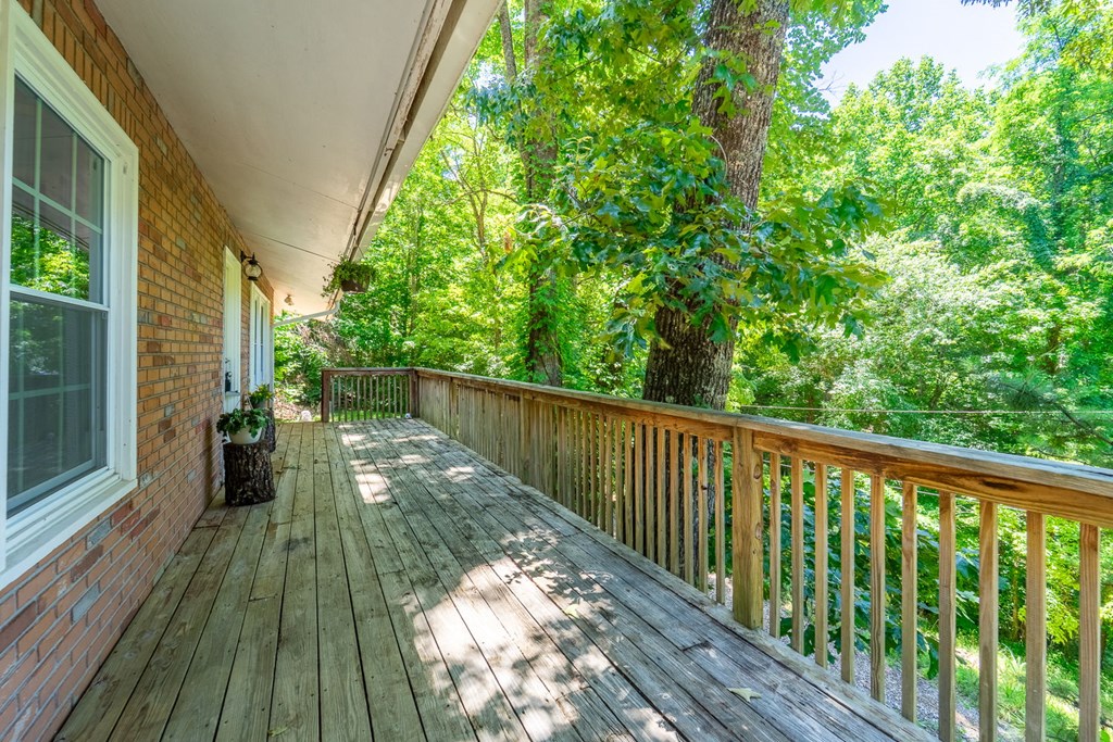 506 Guffie Road