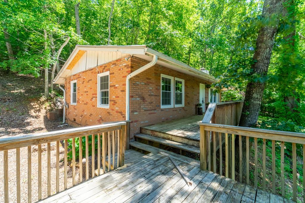 506 Guffie Road