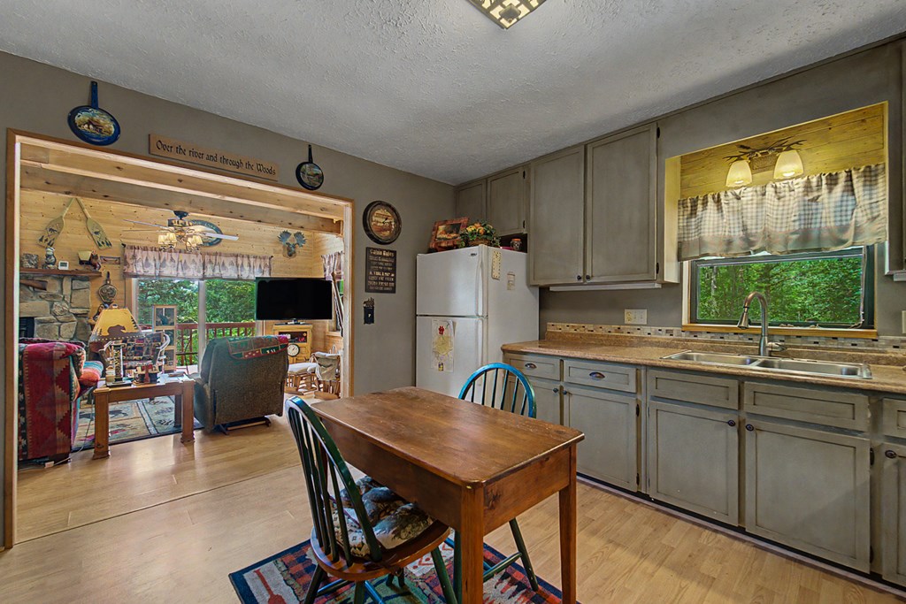497 Bear Ridge Rd